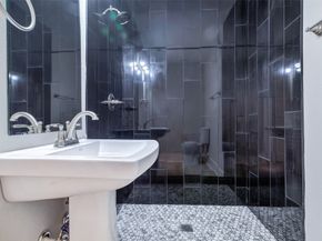 5858 Beldart Street, Houston TX 77033