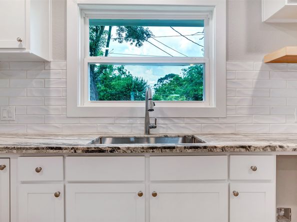 5858 Beldart Street, Houston TX 77033