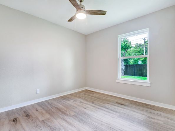 5858 Beldart Street, Houston TX 77033