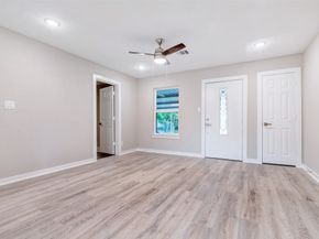 5858 Beldart Street, Houston TX 77033