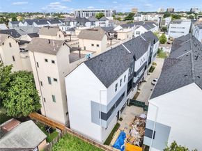 1122 W 16th Street D, Houston TX 77008