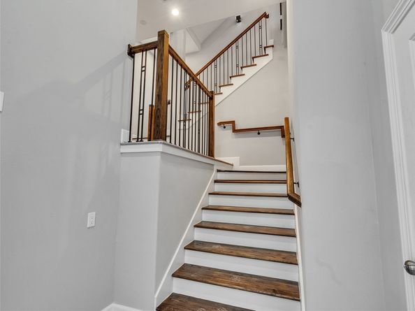 1122 W 16th Street D, Houston TX 77008