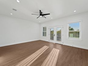 4208 Castor B, Houston TX 77022