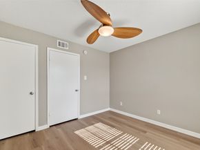 781 Country Place Drive 2054, Houston TX 77079