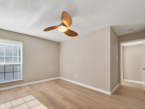 781 Country Place Drive 2054, Houston TX 77079