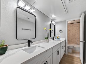 781 Country Place Drive 2054, Houston TX 77079