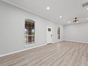 7912 Cypress Street, Houston TX 77012