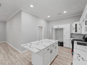 7912 Cypress Street, Houston TX 77012