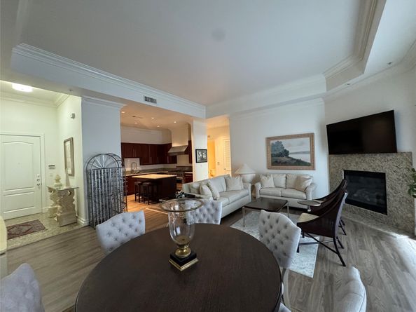 3388 Sage Road 101, Houston TX 77056