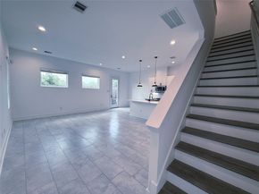 1058 Mansfield Street, Houston TX 77091