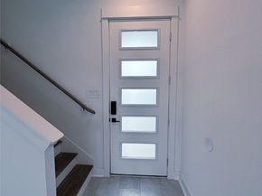 1058 Mansfield Street, Houston TX 77091