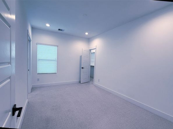 1058 Mansfield Street, Houston TX 77091