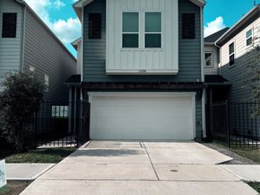 1058 Mansfield Street, Houston TX 77091