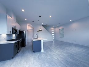 1058 Mansfield Street, Houston TX 77091