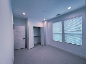 1058 Mansfield Street, Houston TX 77091