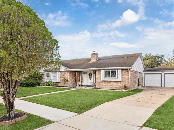 10402 Huntington Point Drive, Houston TX 77099