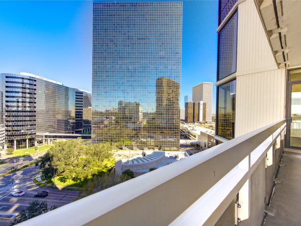 14 Greenway Plaza 12R, Houston TX 77046
