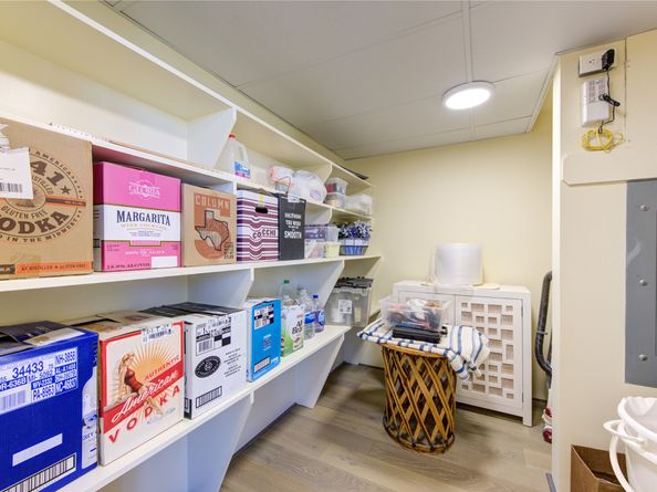 14 Greenway Plaza 12R, Houston TX 77046