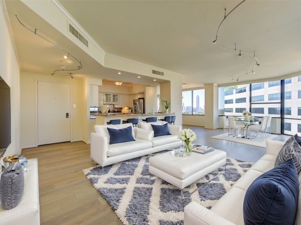 14 Greenway Plaza 12R, Houston TX 77046