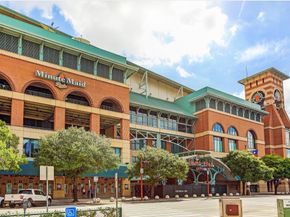 915 Franklin Street 2F, Houston TX 77002