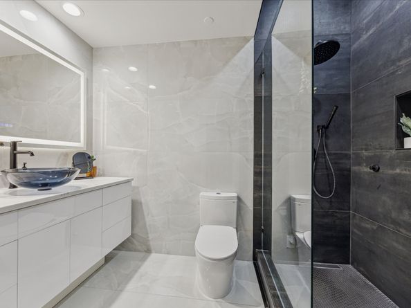 915 Franklin Street 2F, Houston TX 77002