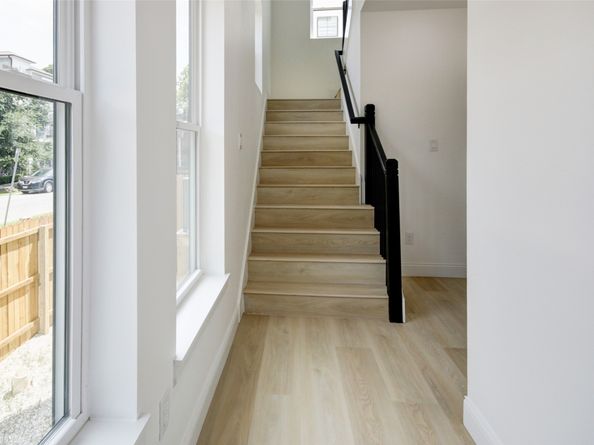 1214 W 24th Street A, Houston TX 77008