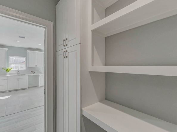 6705 Roanoke St, Houston TX 77028