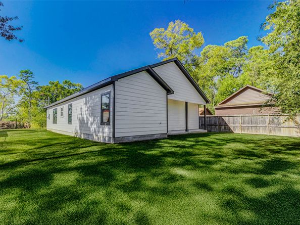 6705 Roanoke St, Houston TX 77028