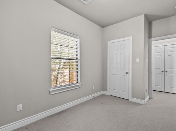 9128 Lakes At 610 Drive, Houston TX 77054