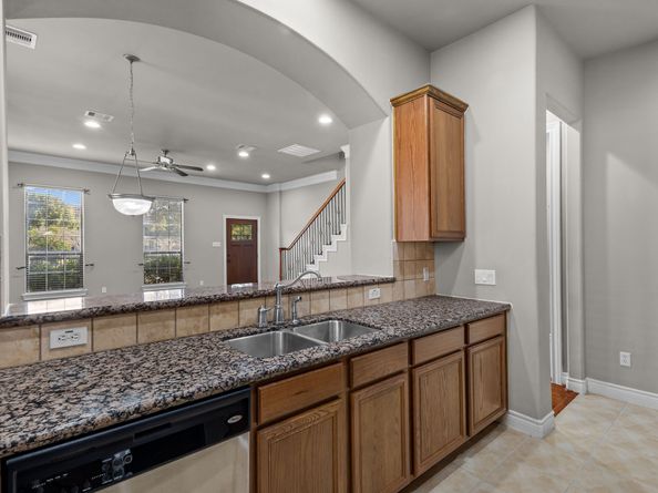 9128 Lakes At 610 Drive, Houston TX 77054