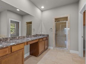 9128 Lakes At 610 Drive, Houston TX 77054