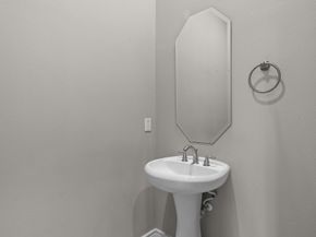 9128 Lakes At 610 Drive, Houston TX 77054