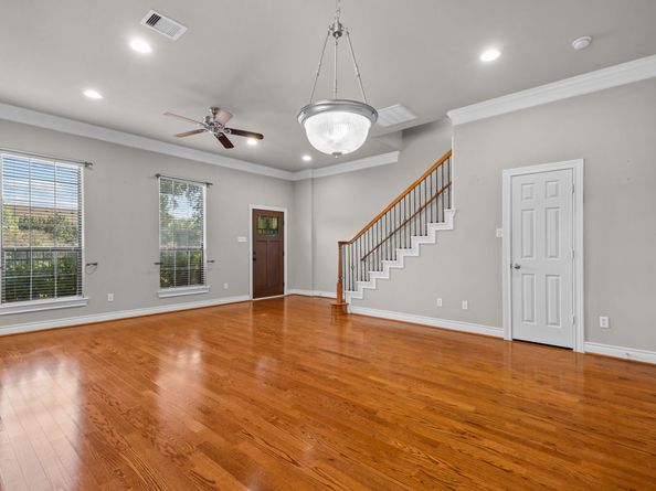 9128 Lakes At 610 Drive, Houston TX 77054