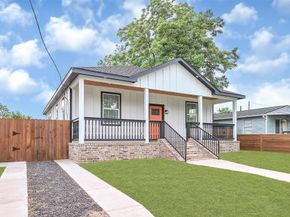 2412 Lucas Street, Houston TX 77026