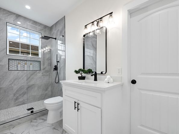 2412 Lucas Street, Houston TX 77026