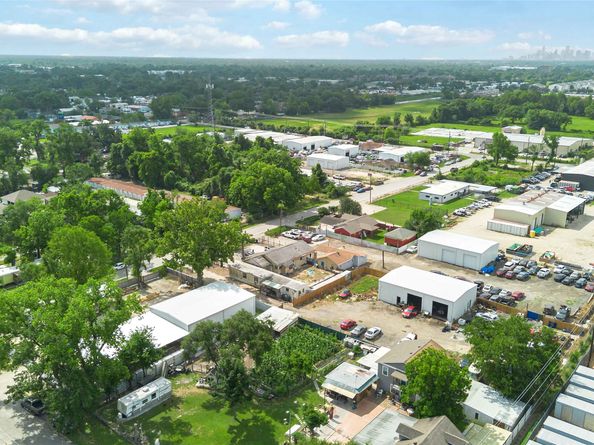 8021 Berwyn Drive, Houston TX 77037