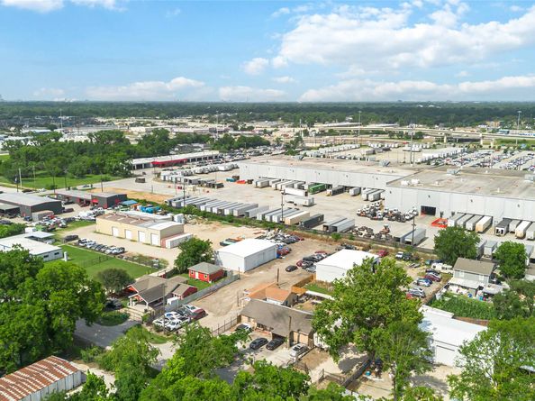 8021 Berwyn Drive, Houston TX 77037