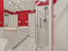 8211 Katy Freeway 19, Houston TX 77024