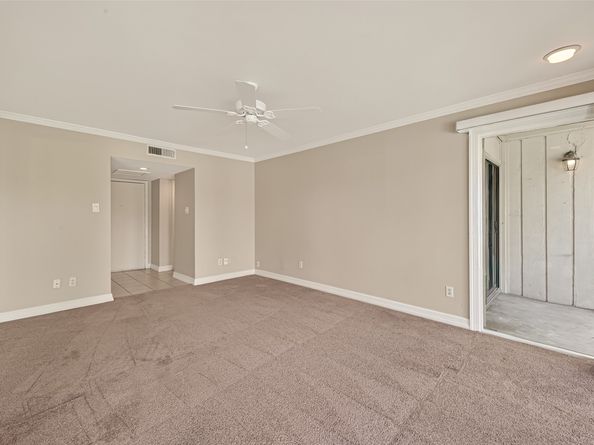 8211 Katy Freeway 19, Houston TX 77024