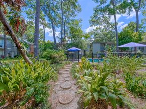 8211 Katy Freeway 19, Houston TX 77024