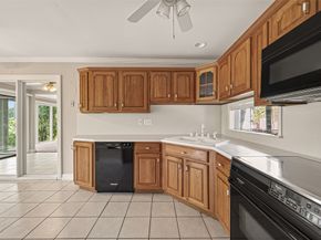 8211 Katy Freeway 19, Houston TX 77024