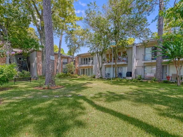 8211 Katy Freeway 19, Houston TX 77024