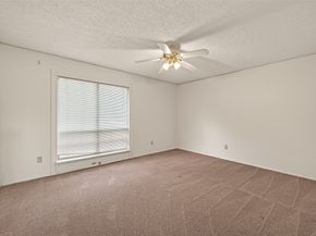 8211 Katy Freeway 19, Houston TX 77024