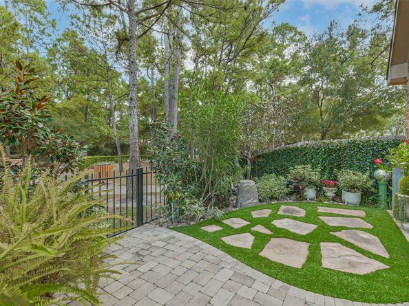 17902 Arapaho Hill Lane, Humble TX 77346