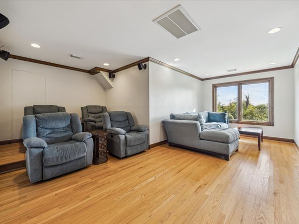 10243 Pineland Drive, Houston TX 77024