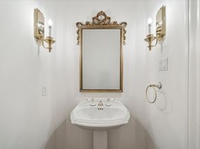 10243 Pineland Drive, Houston TX 77024