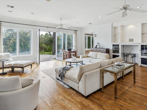 10243 Pineland Drive, Houston TX 77024