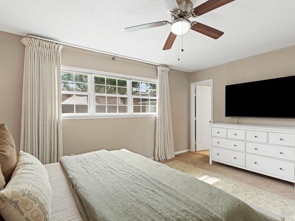 991 Curtin Street, Houston TX 77018