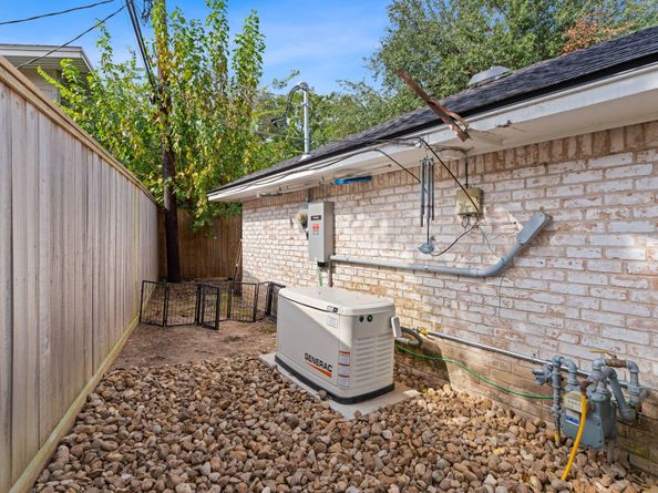 991 Curtin Street, Houston TX 77018