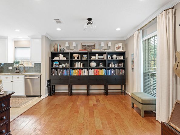 991 Curtin Street, Houston TX 77018